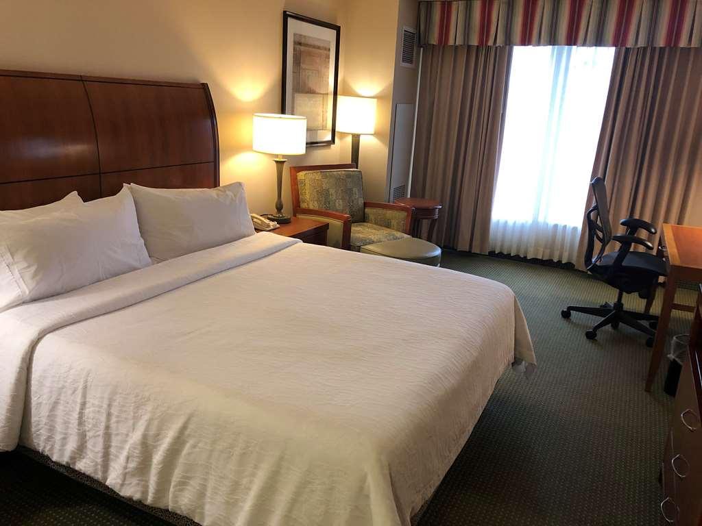 Hilton Garden Inn Addison Quarto foto