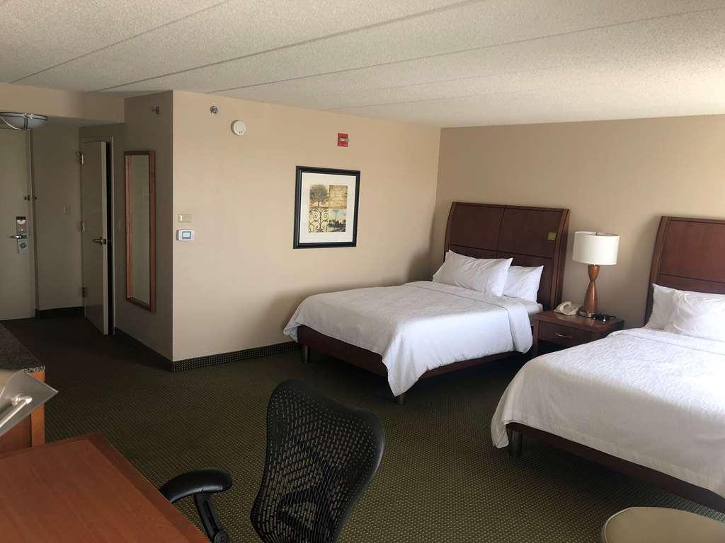 Hilton Garden Inn Addison Quarto foto